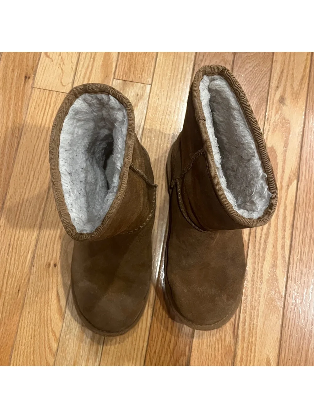Koolaburra by UGG Classic Brown Shearling Lined Boots Size 4